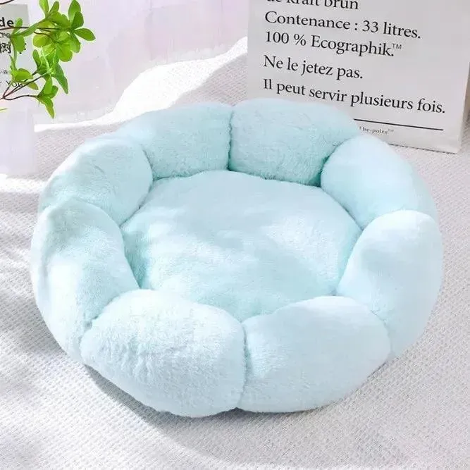 Comfortable Flower-Shaped Pet Bed for Cats and Dogs