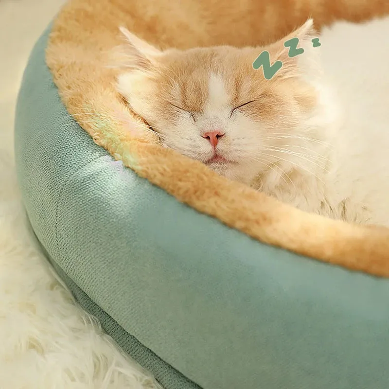 Cozy Kimpets Cat & Dog Bed – Winter Warmth