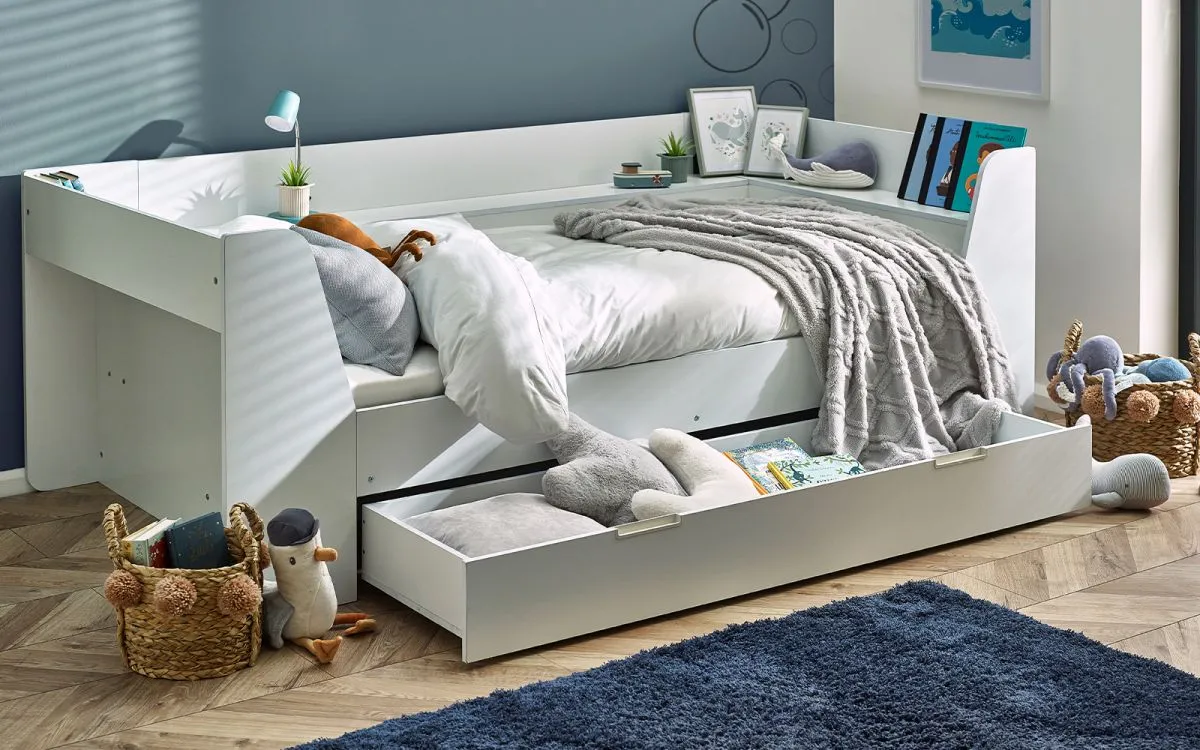 Julian Bowen Cyclone Daybed - White